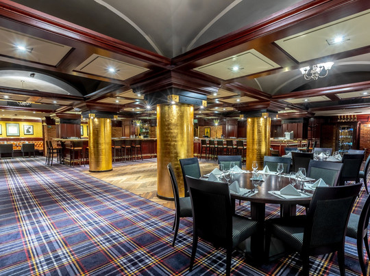 Kolova旅游景点-Becher's Bar