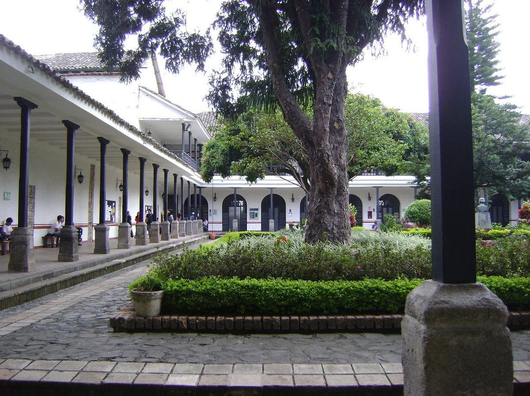 Paraninfo Caldas