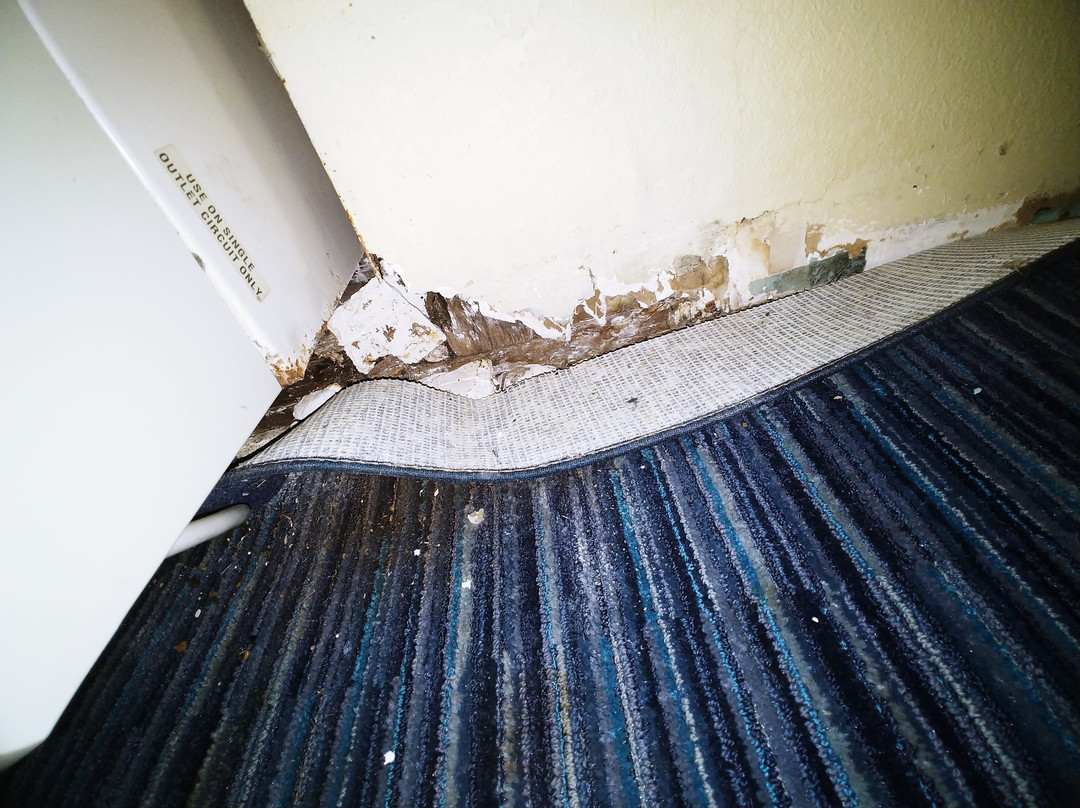 Days Inn & Suites by Wyndham Kinder