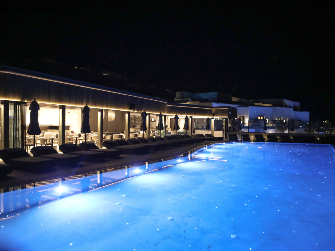 Aeonic Suites & Spa主图