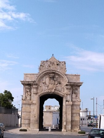 Antica Porta Marina-Barletta必去景点