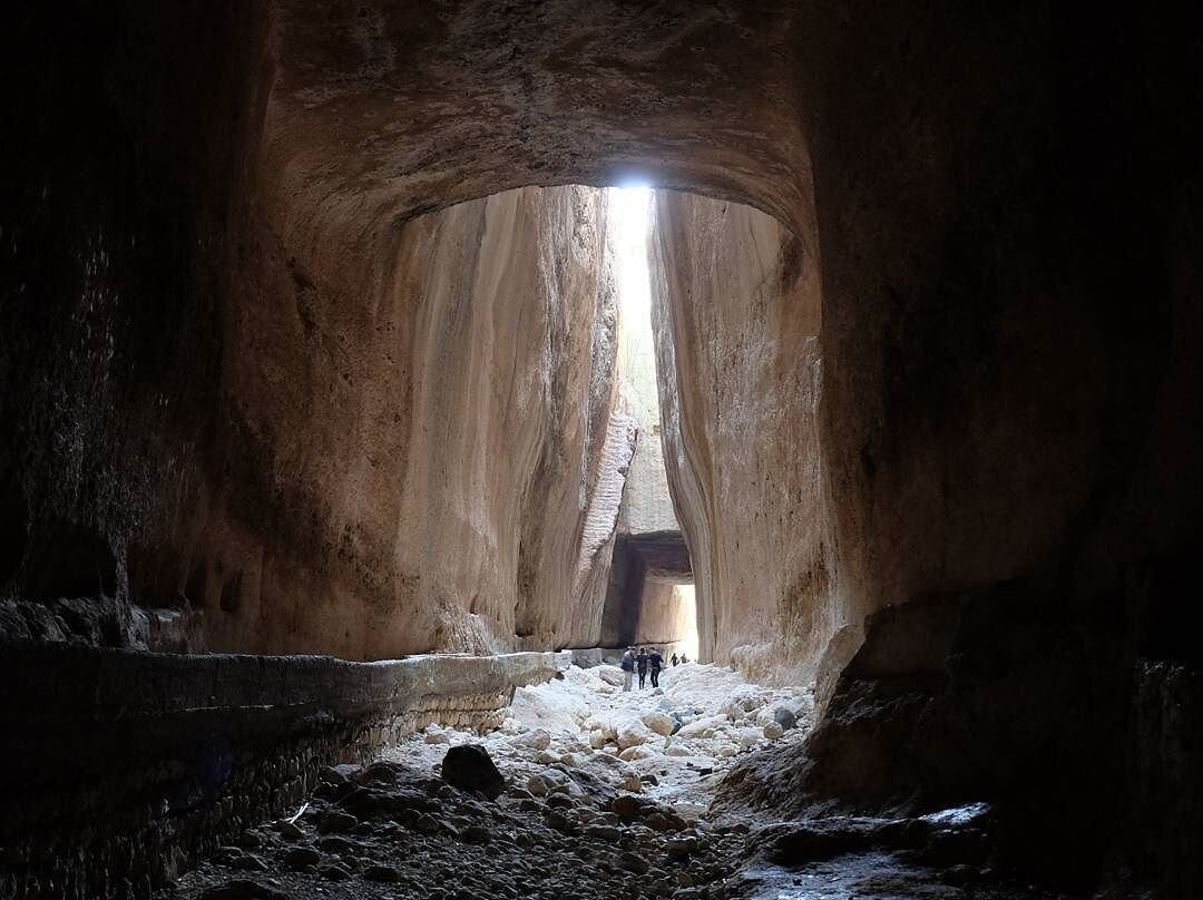 Vespasianus Titus Tunnel景点图片