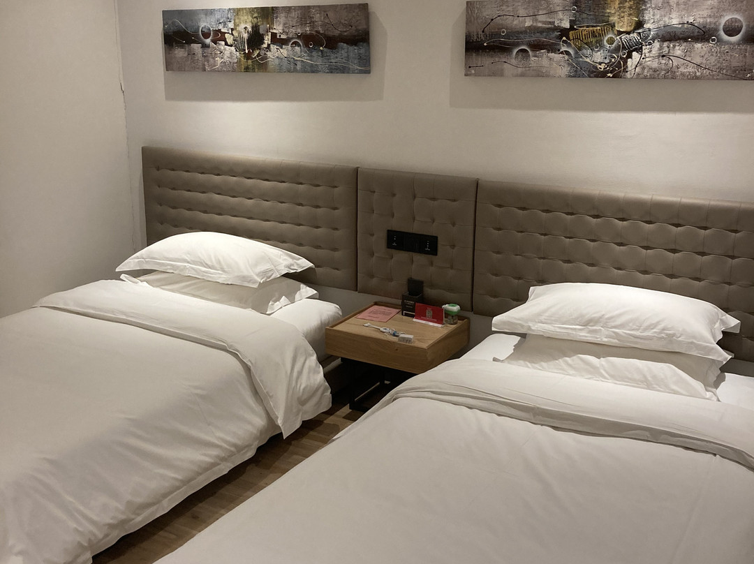 晨曦凤悦轻尚酒店主图