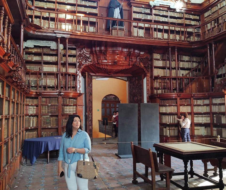 Biblioteca Palafoxiana-普埃布拉必去景点