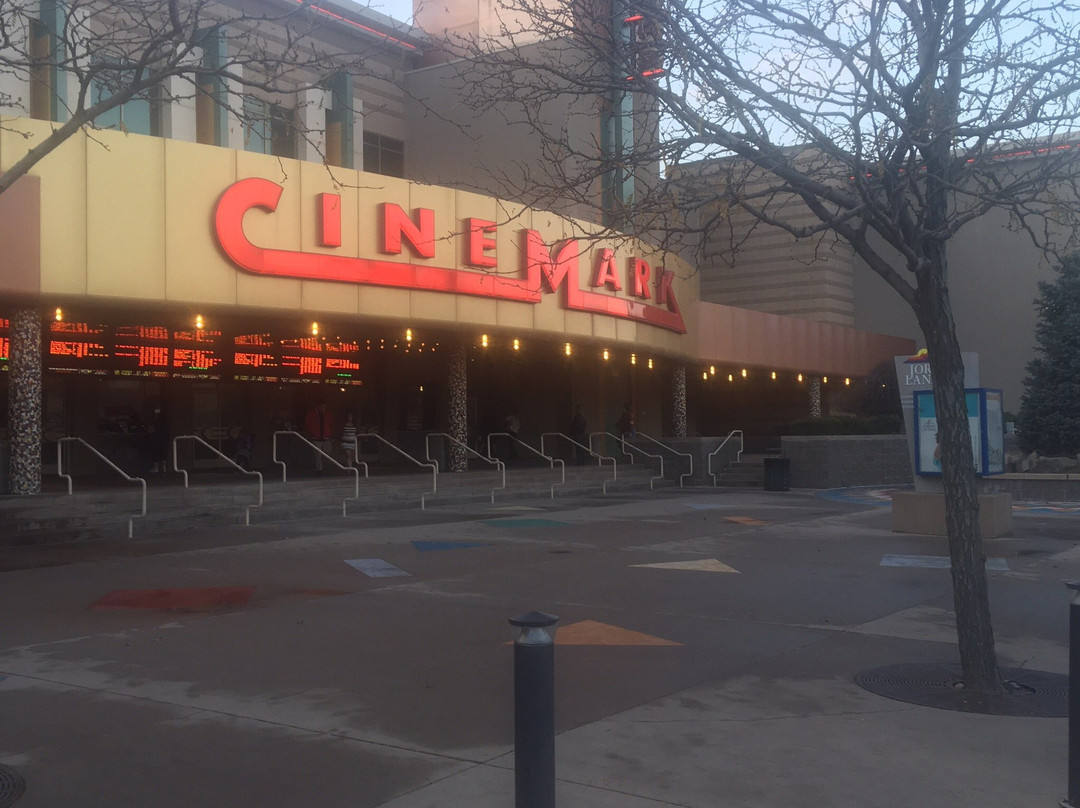 Cinemark Theater景点图片