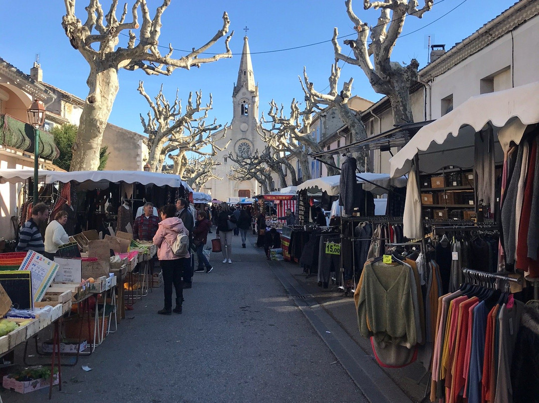 Marche Provencal景点图片