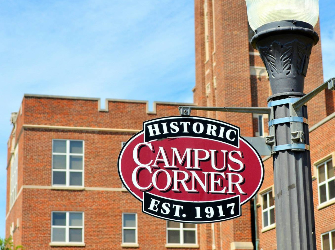 Historic Campus Corner District景点图片