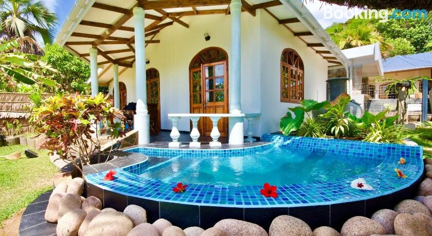 La Petite Maison And Sea Splash主图