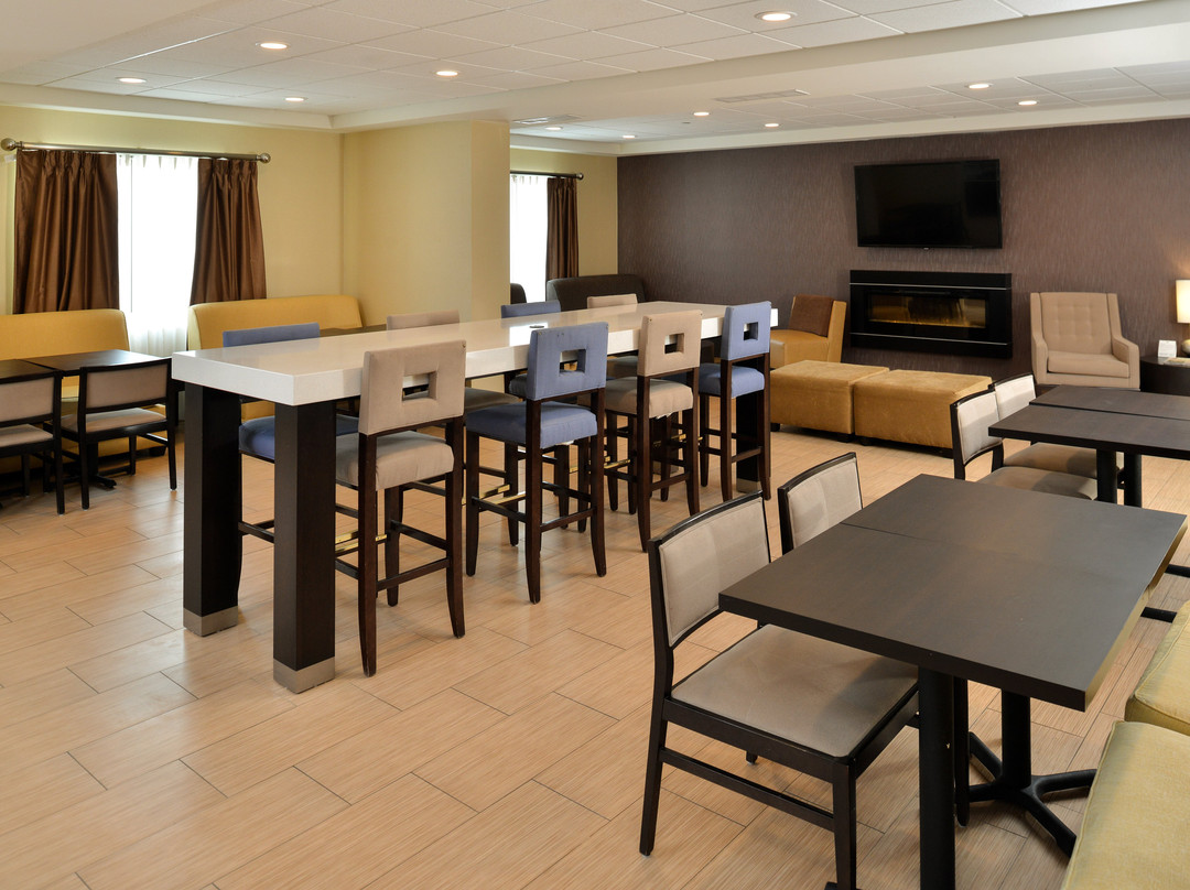 Holiday Inn Express & Suites Peekskill-lower Hudson Valley by IHG主图