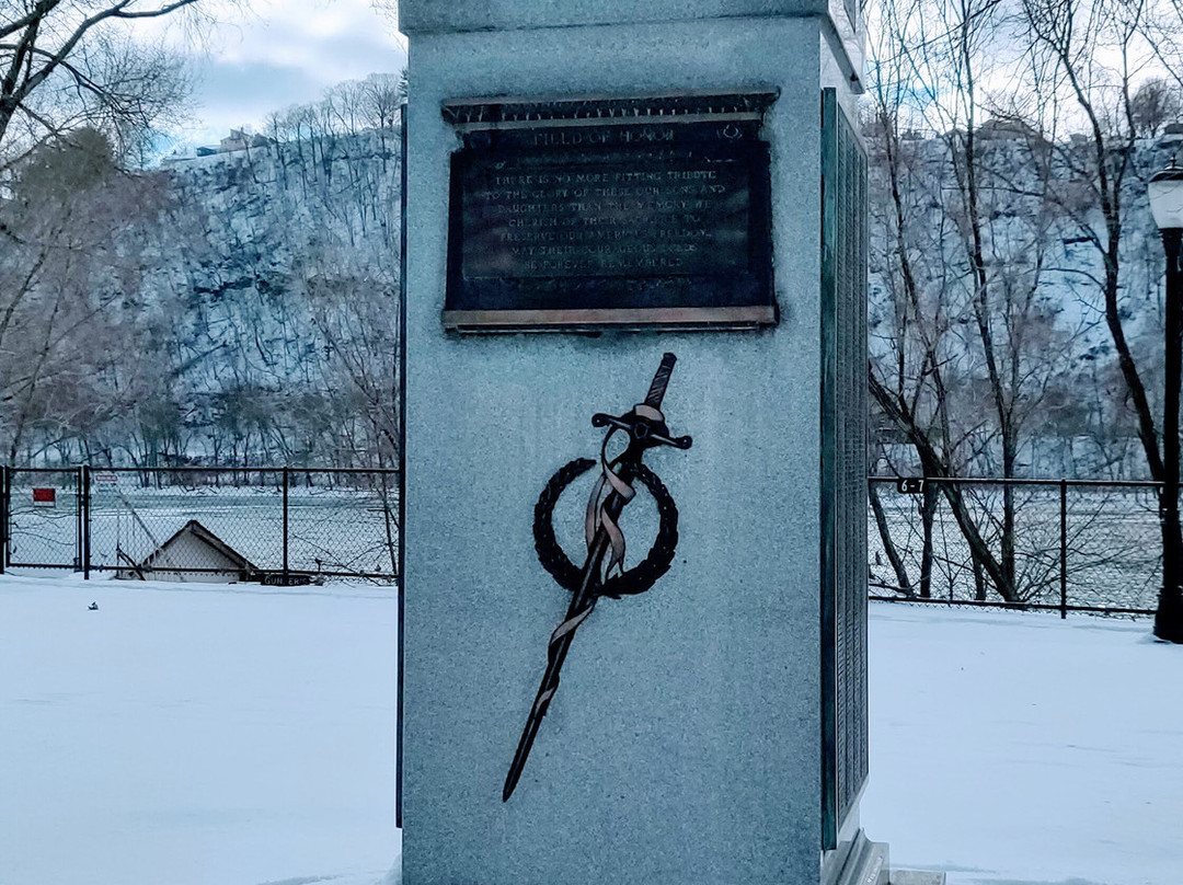 Tarentum Riverview Memorial Park景点图片