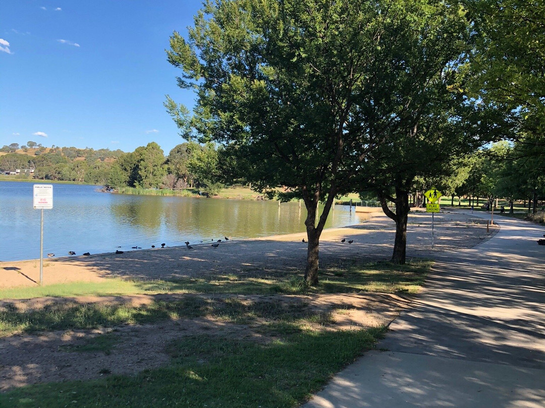 Lake Tuggeranong景点图片