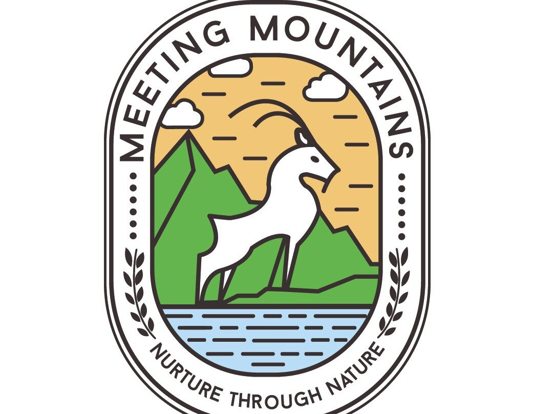 Meeting Mountains景点图片
