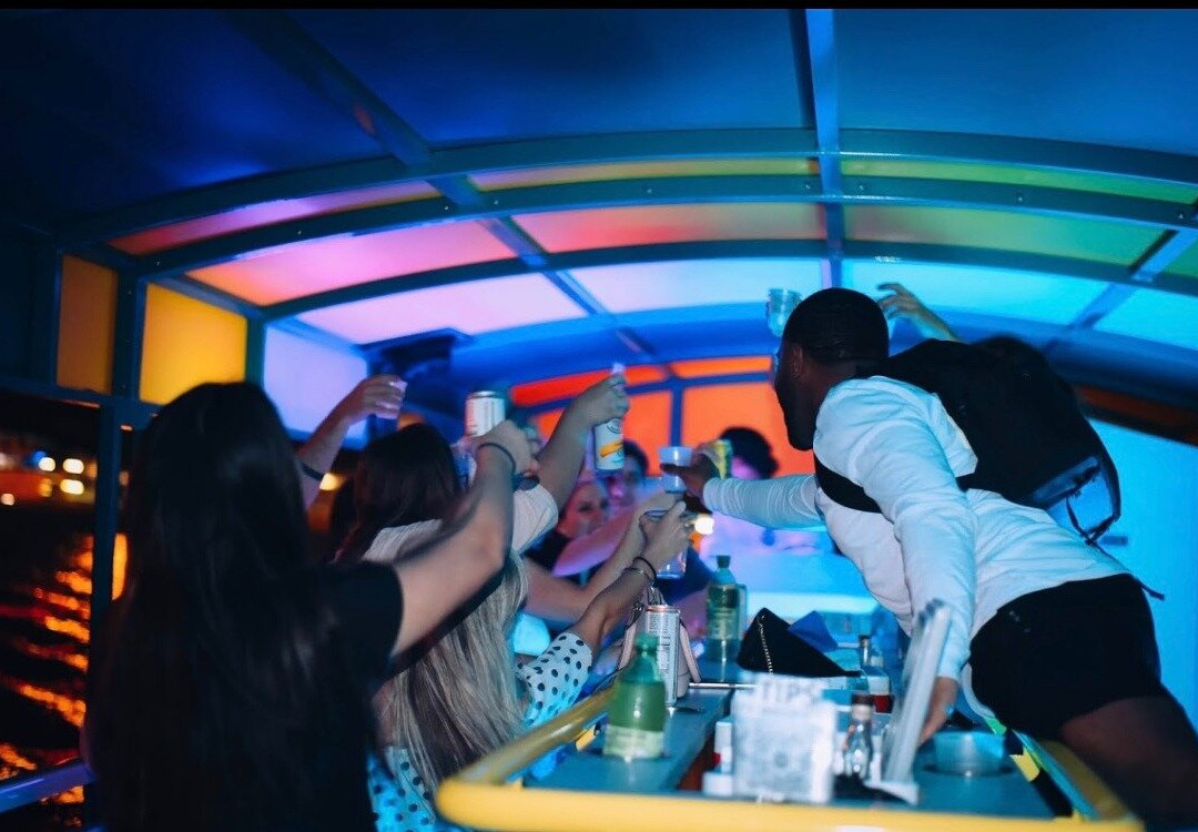 Old Town Party Boat景点图片