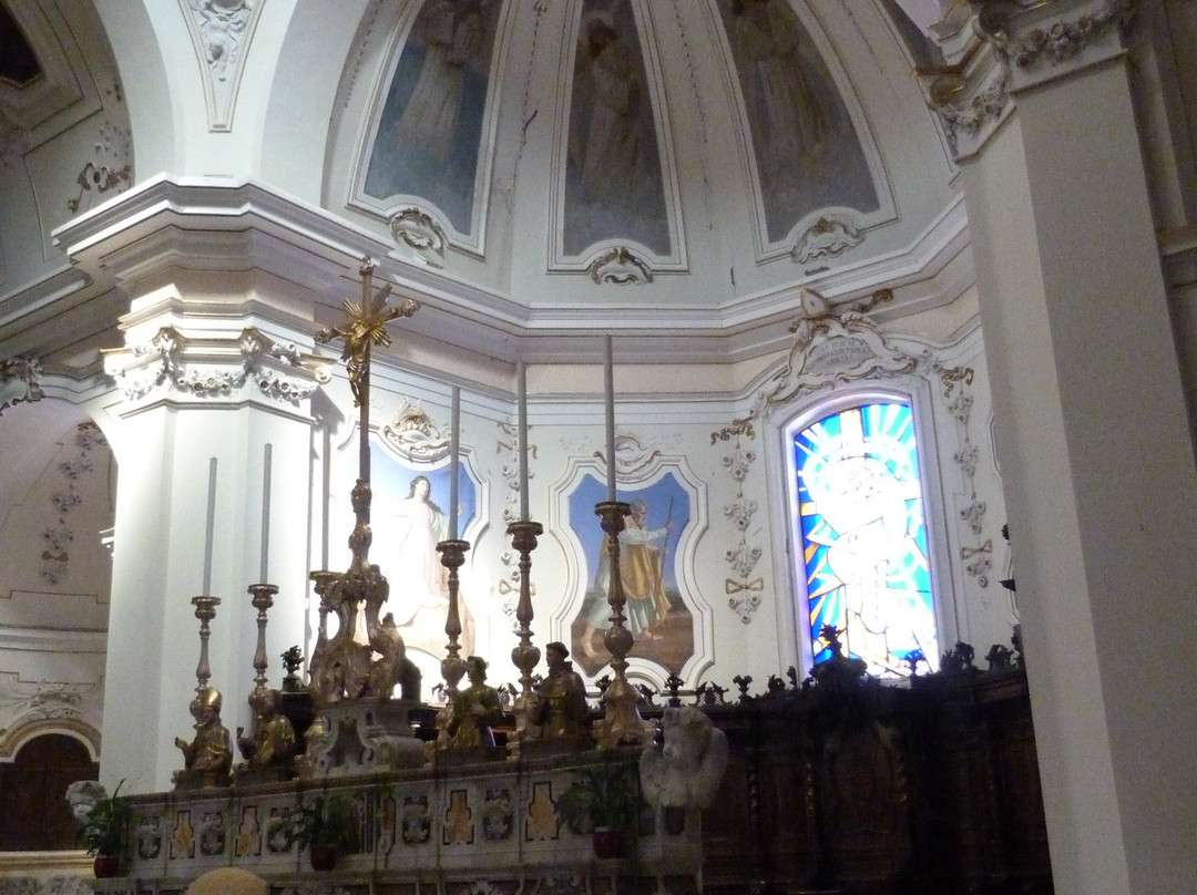 Cattedrale di San Panfilo-苏尔莫纳必去景点