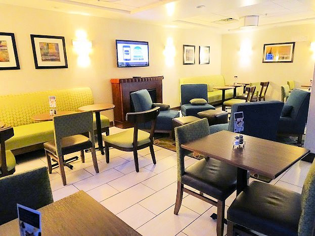 普林斯顿/I-77快捷假日酒店主图