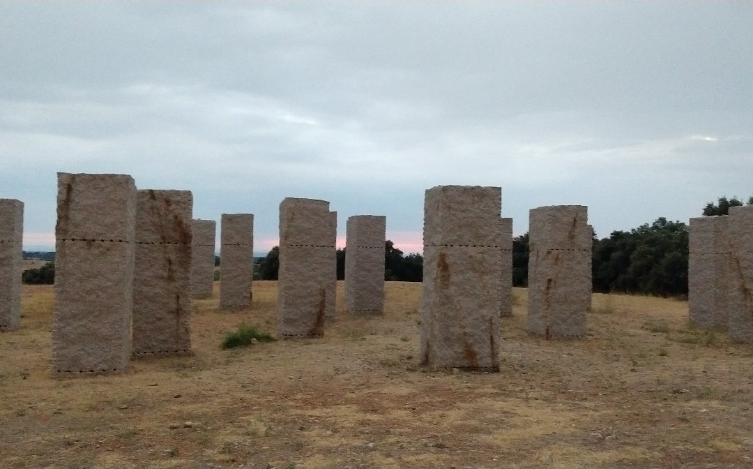 Monumento al Siglo XX. Abiego景点图片