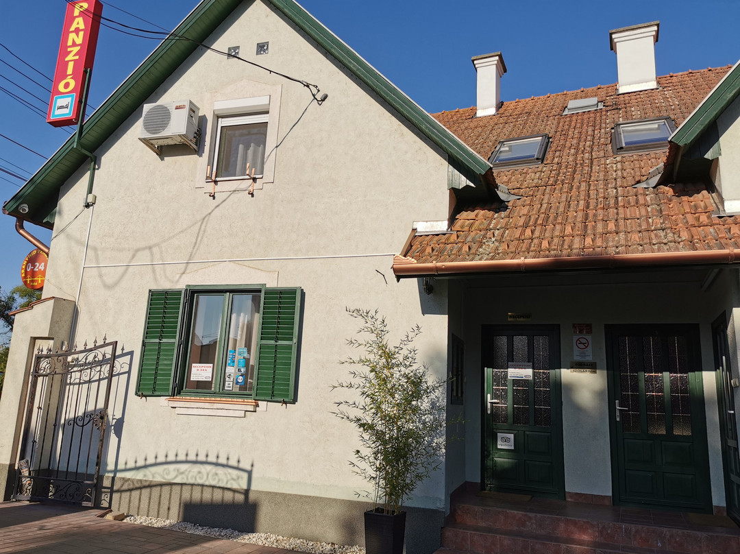 Aranyhíd Guest House主图