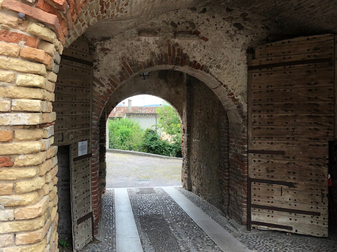 Castello di Monzambano-Monzambano必去景点