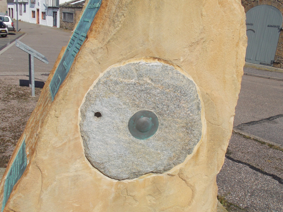 Shetland Bus Memorial-Burghead必去景点