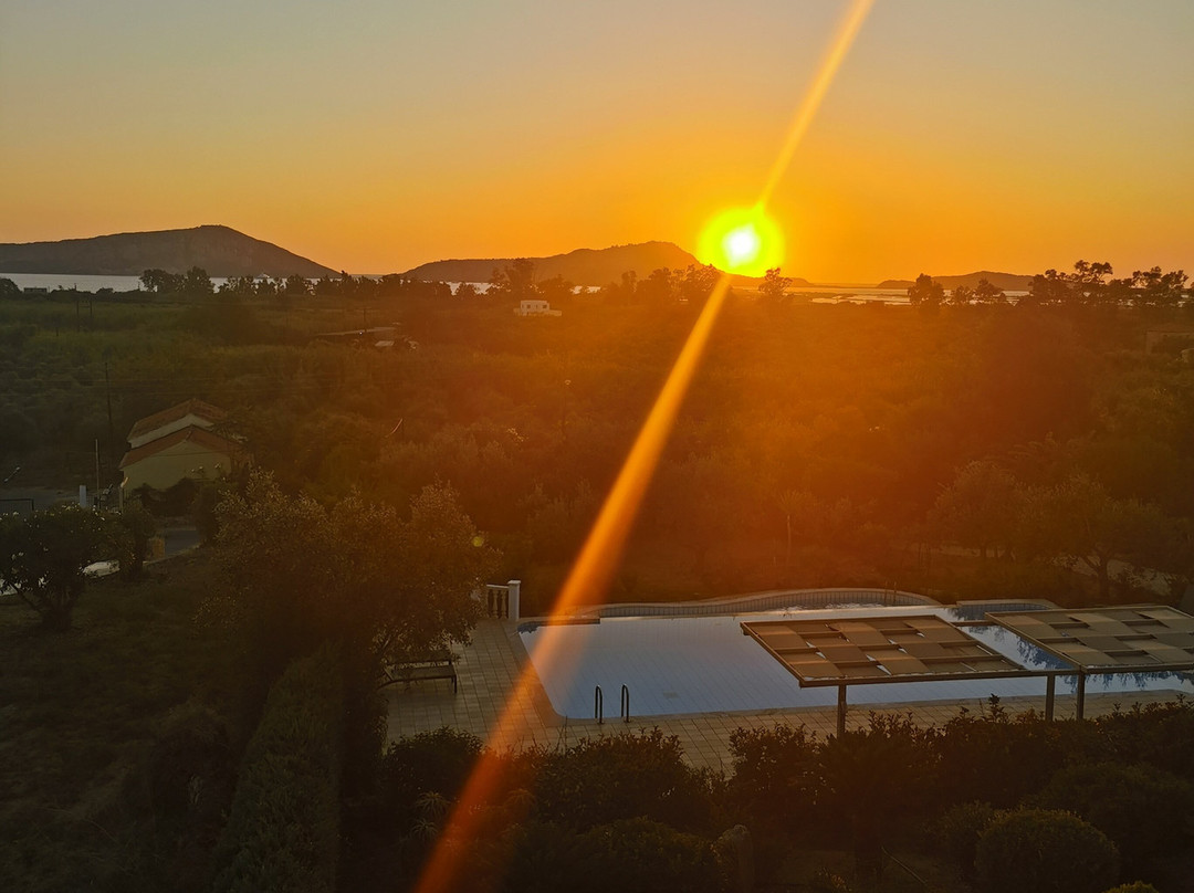 Thanos Village主图