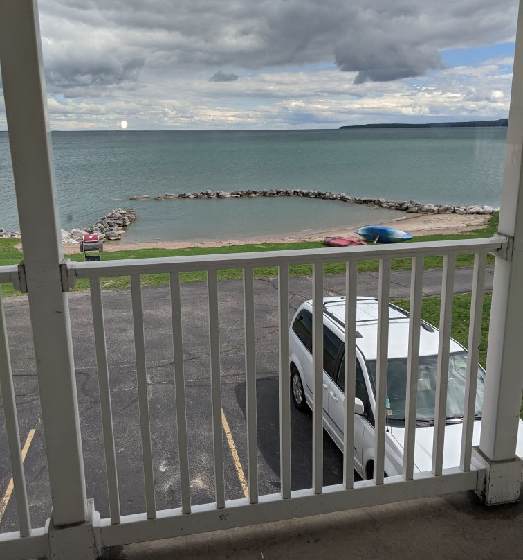 Baymont by Wyndham St. Ignace Lakefront主图