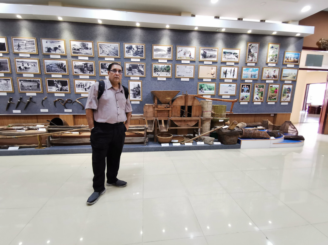 Bao Tang Quan Khu 9-芹苴必去景点