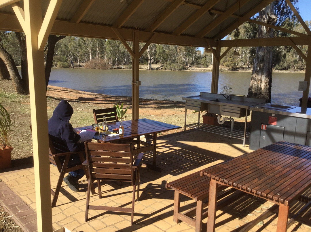 Euston Club Resort主图