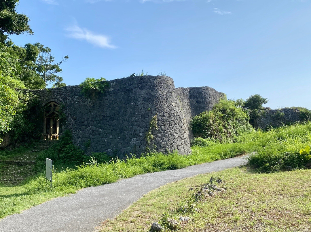 Chinen Castle Ruins景点图片