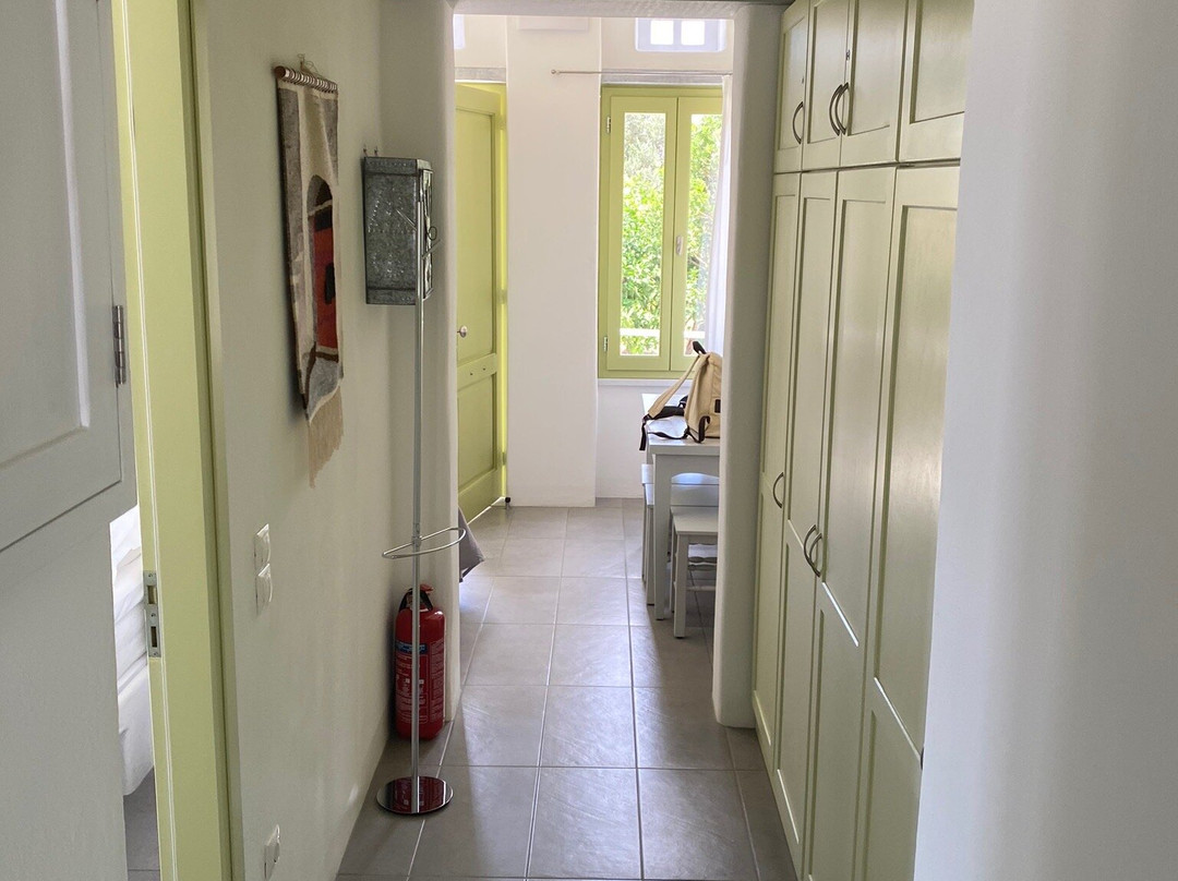 Crossroads Inn主图