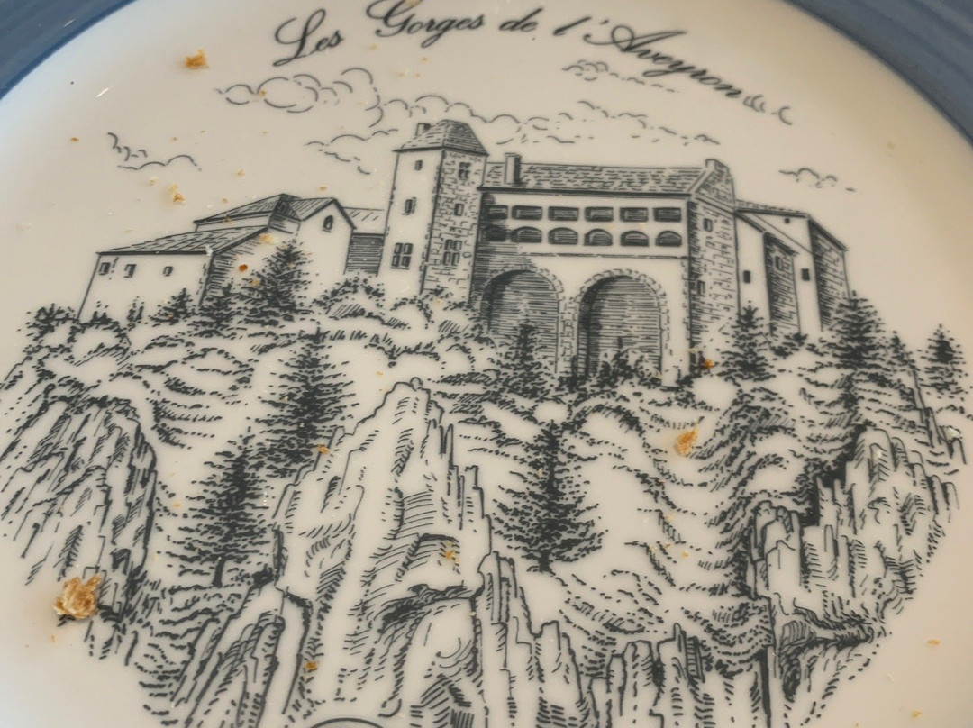 Hostellerie-Restaurant Les Gorges De L'Aveyron主图