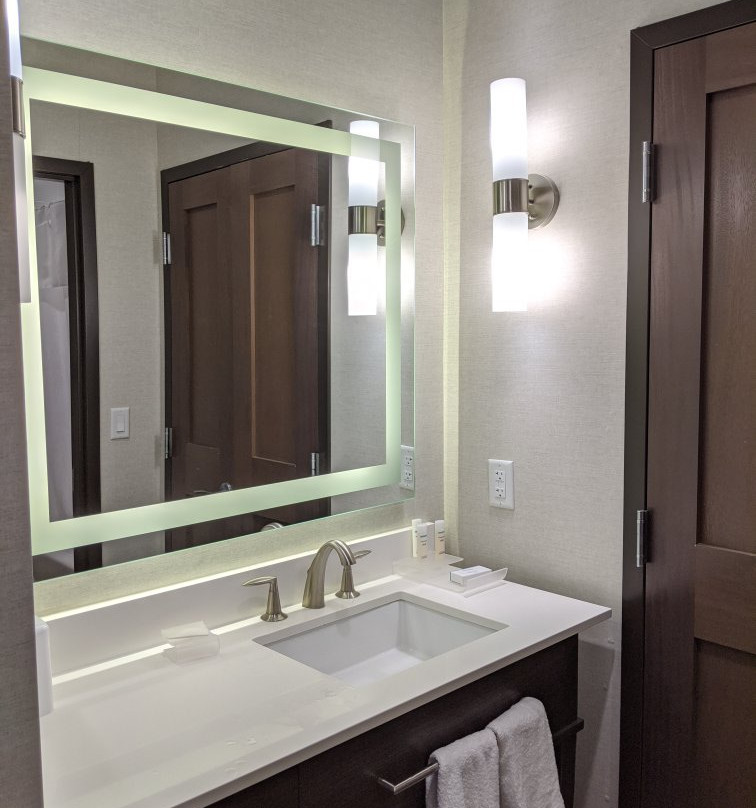 Homewood Suites by Hilton Topeka主图