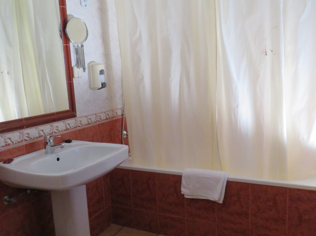 里亚维拉酒店主图