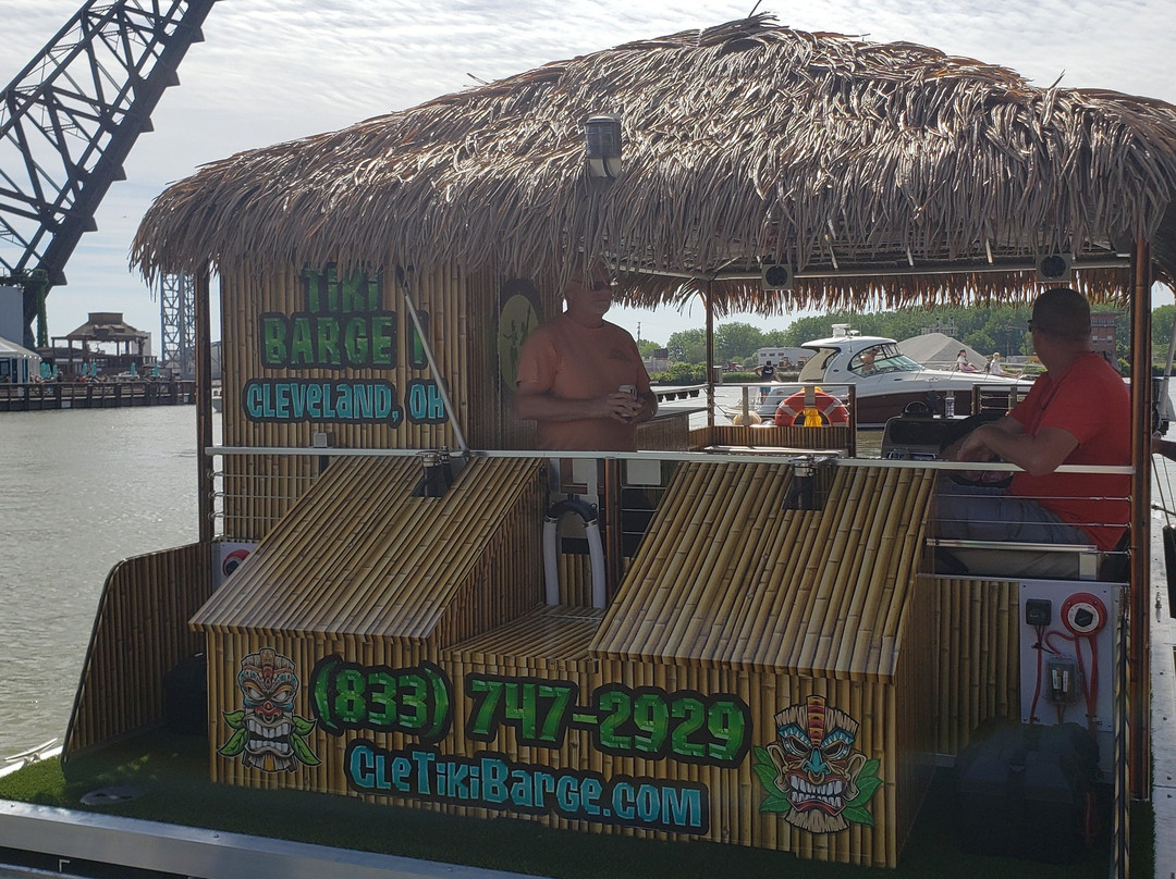 CLE Tiki Barge-克利夫兰必去景点