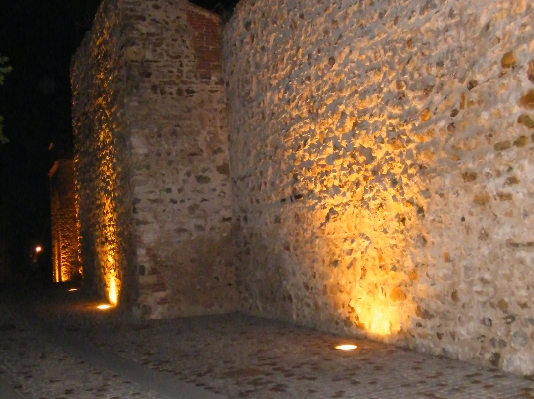 Castello Salvaterra e Mura Pisane-Iglesias必去景点