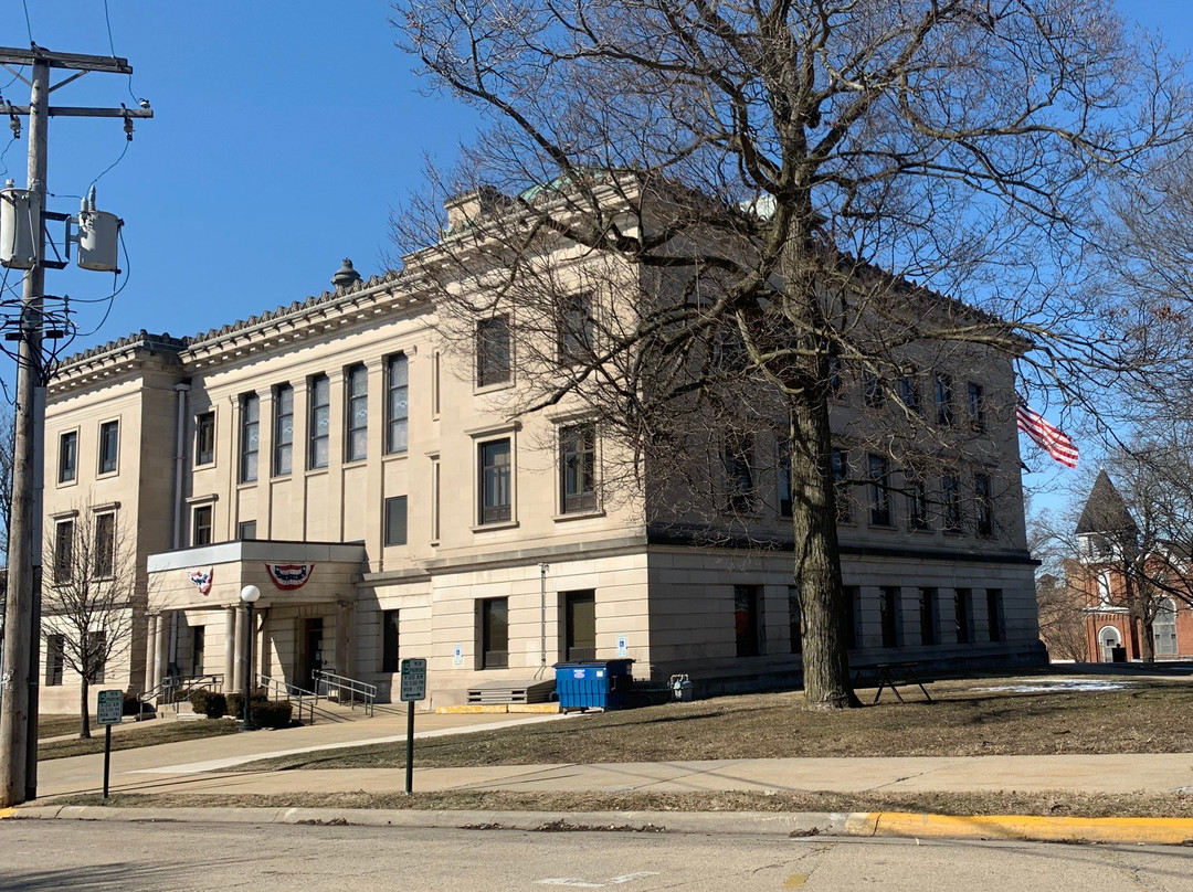 Old Lee County Courthouse & Lincoln Speech Marker景点图片
