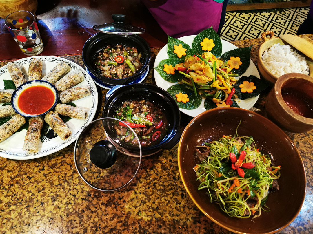 Hue Inn Side Out Cooking Class景点图片