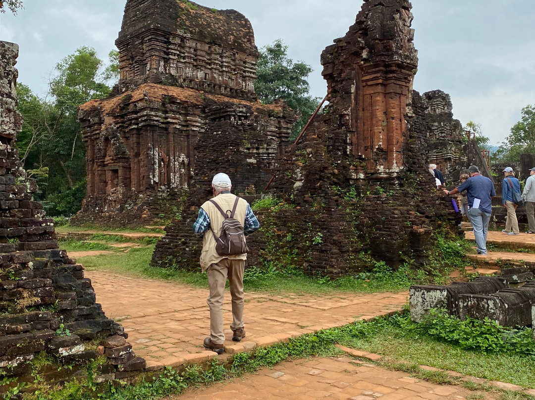 Vietnam Locals Travel & Transport景点图片