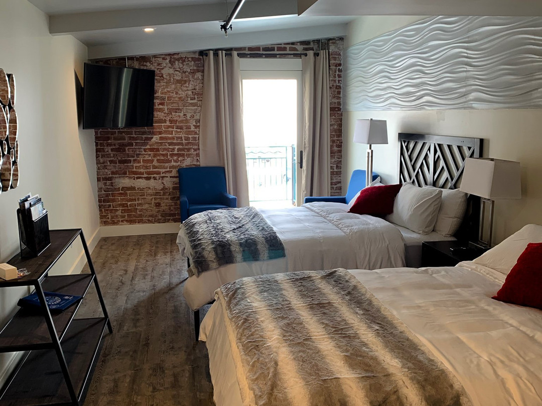 Manhattan Hotel主图