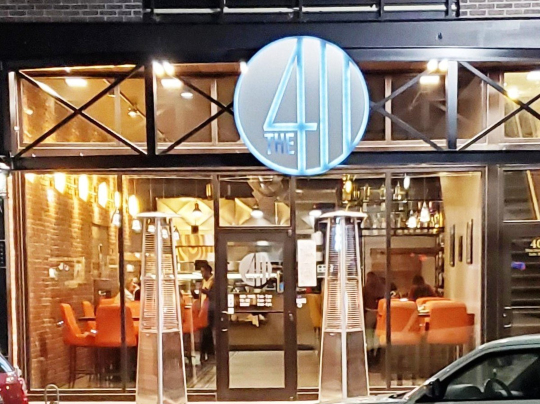 Norfolk餐馆和美食-411 Restaurant & Lounge