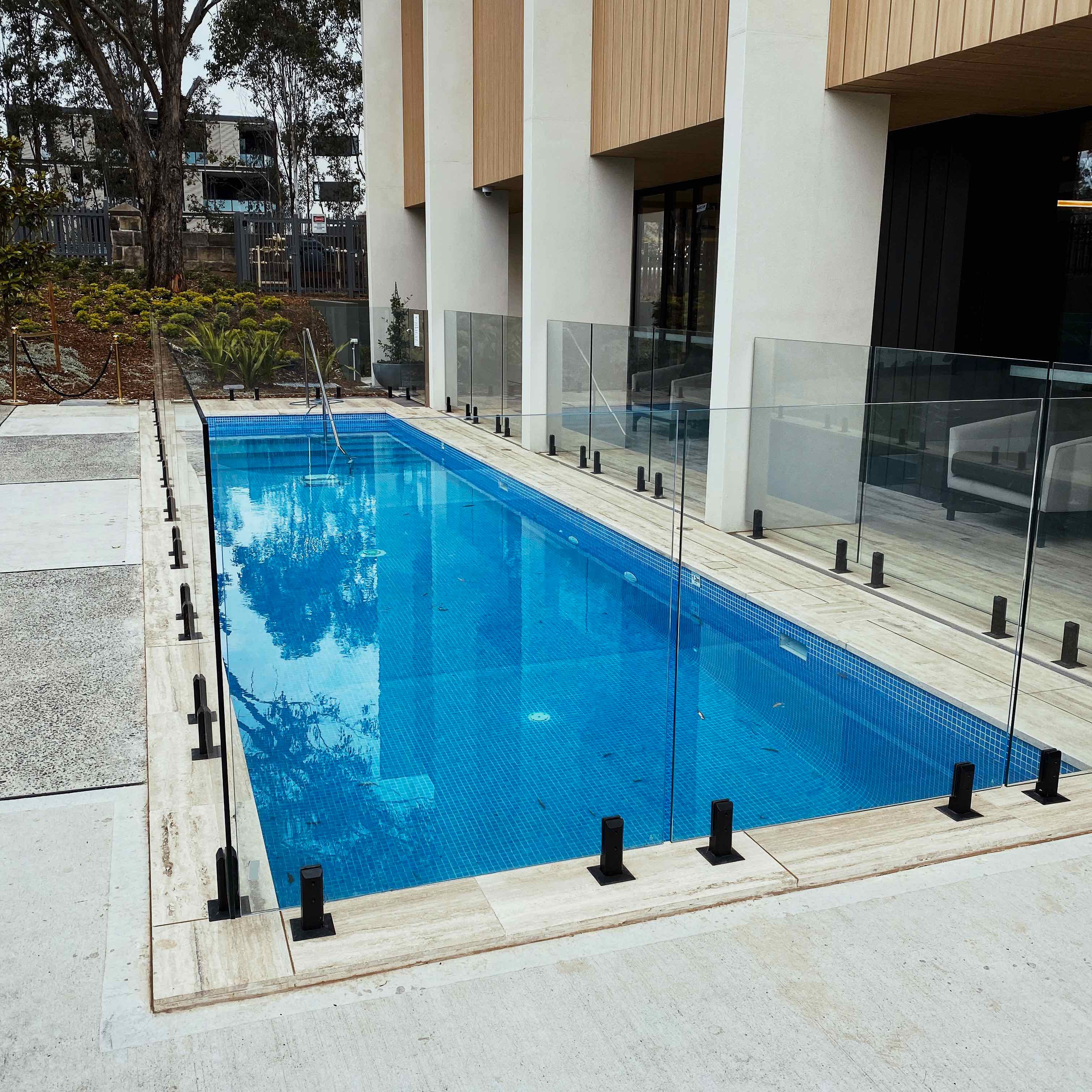Mercure Sydney Rouse Hill-泳池