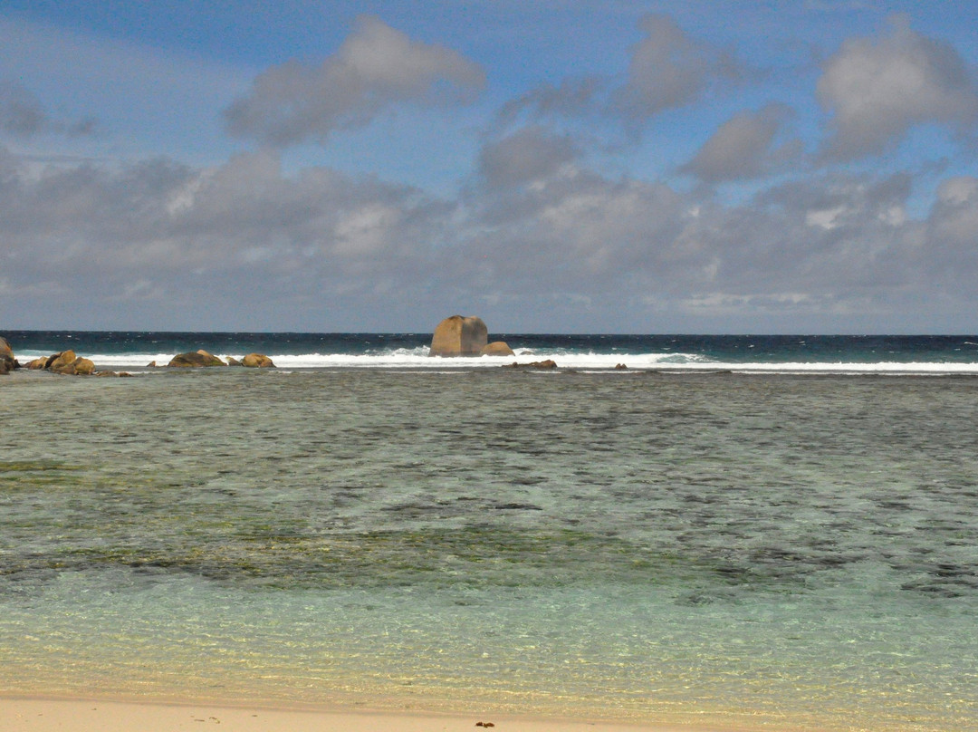 Anse Bonnet Carre Beach景点图片