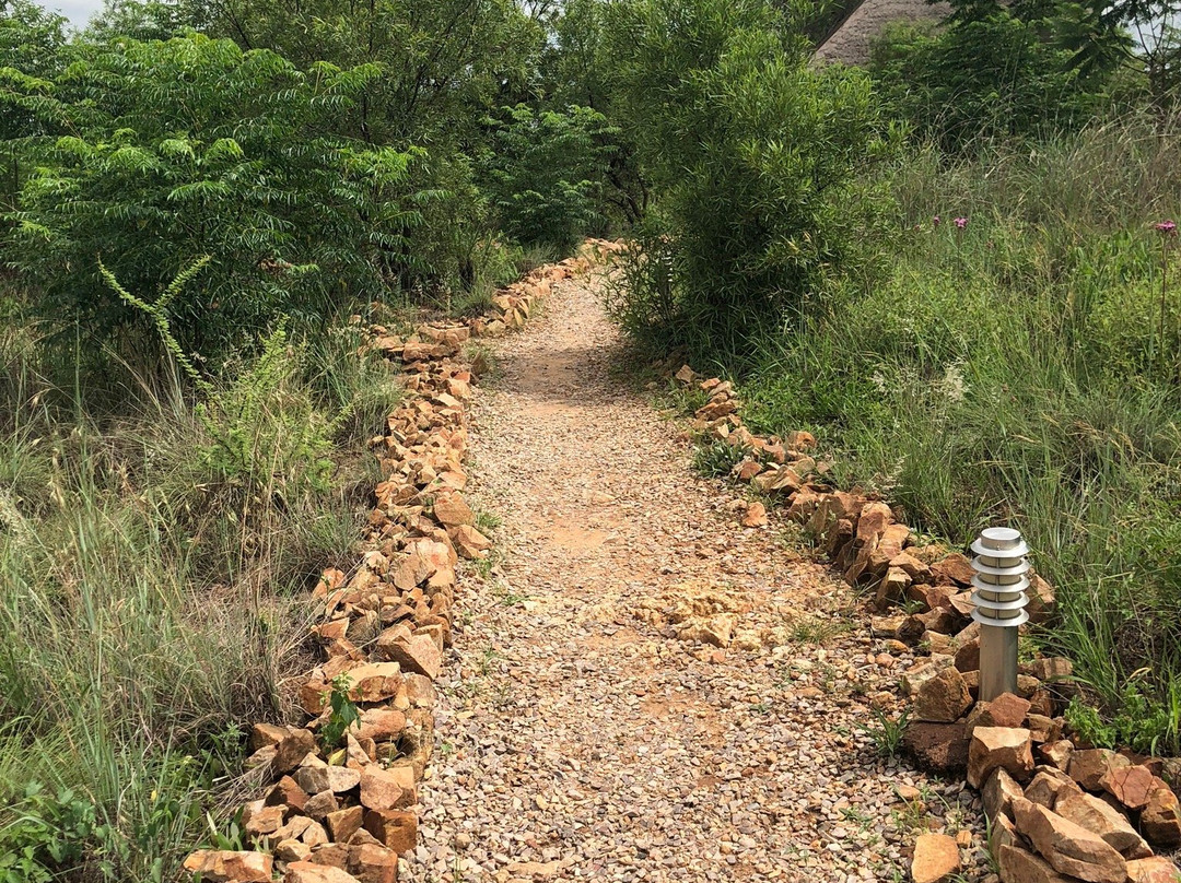 The Blades Hotel主图