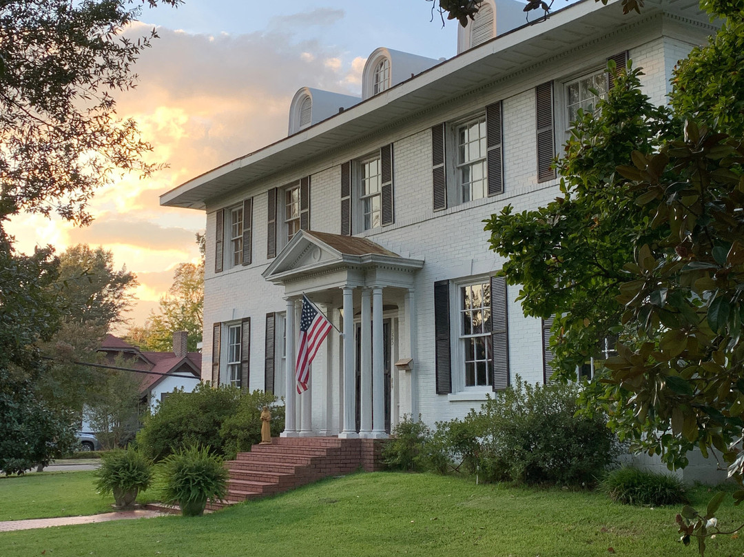 Clarksdale White House主图