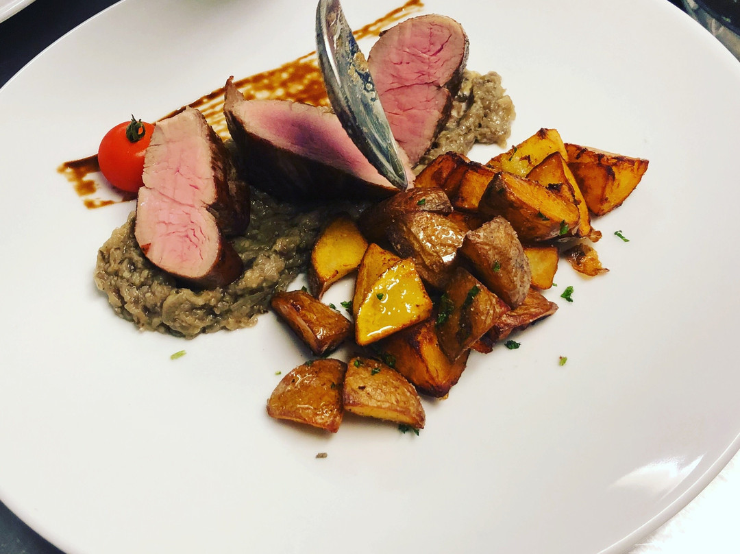 Schleissheim餐馆和美食-Vinum Regnum Schinken und Genuss