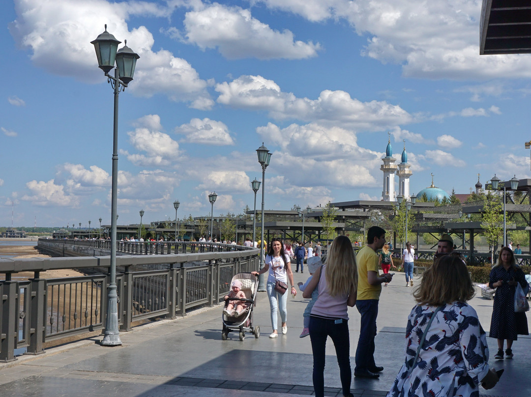 Kremlyovskaya Embankment景点图片