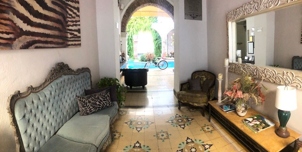 唐佩佩精品酒店主图