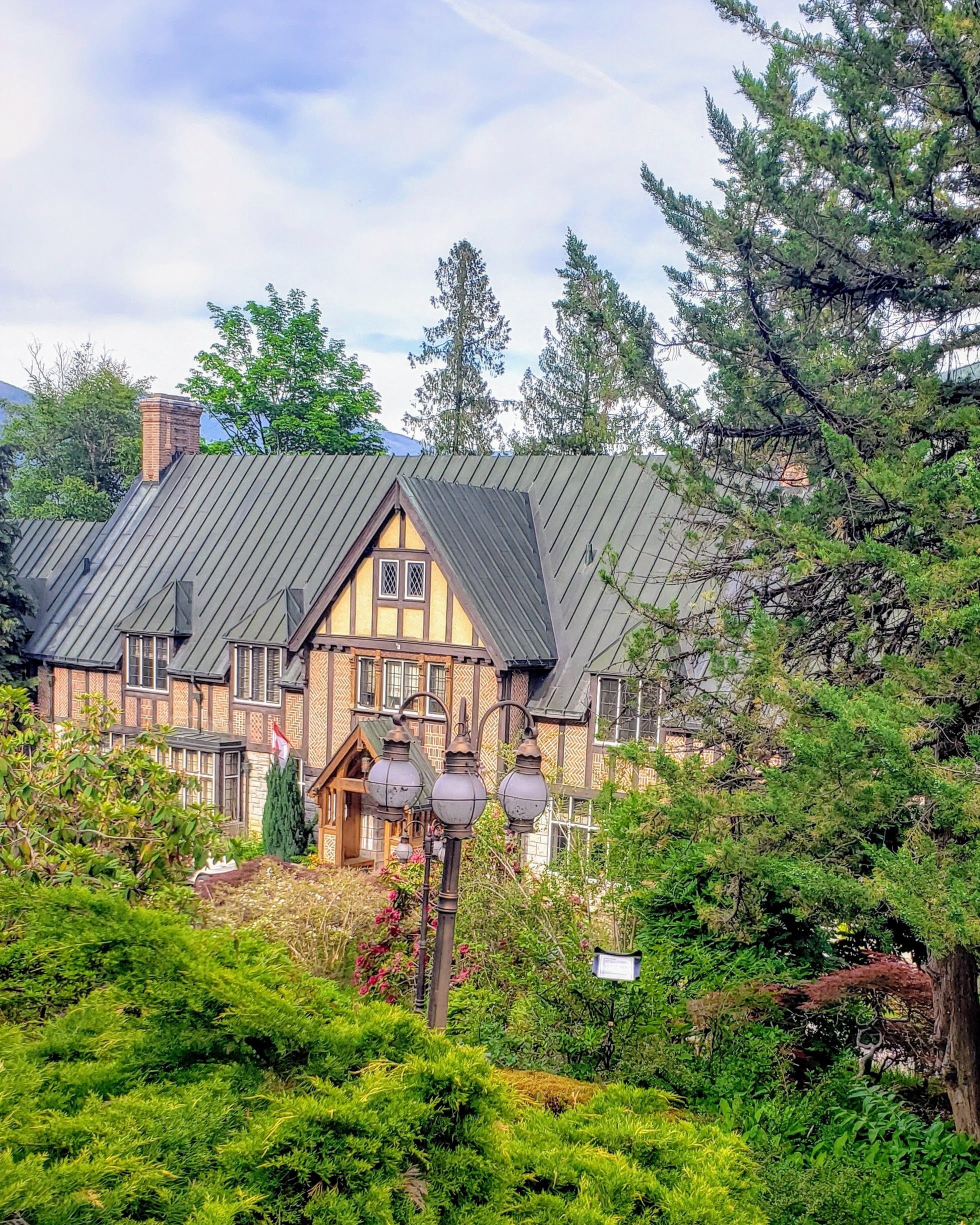 The Blaylock Mansion-浴室