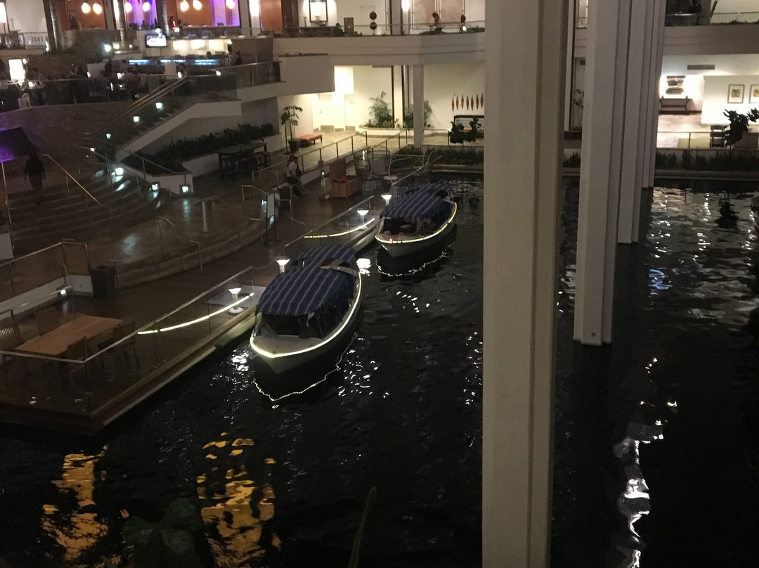 沙漠泉万豪别墅酒店主图