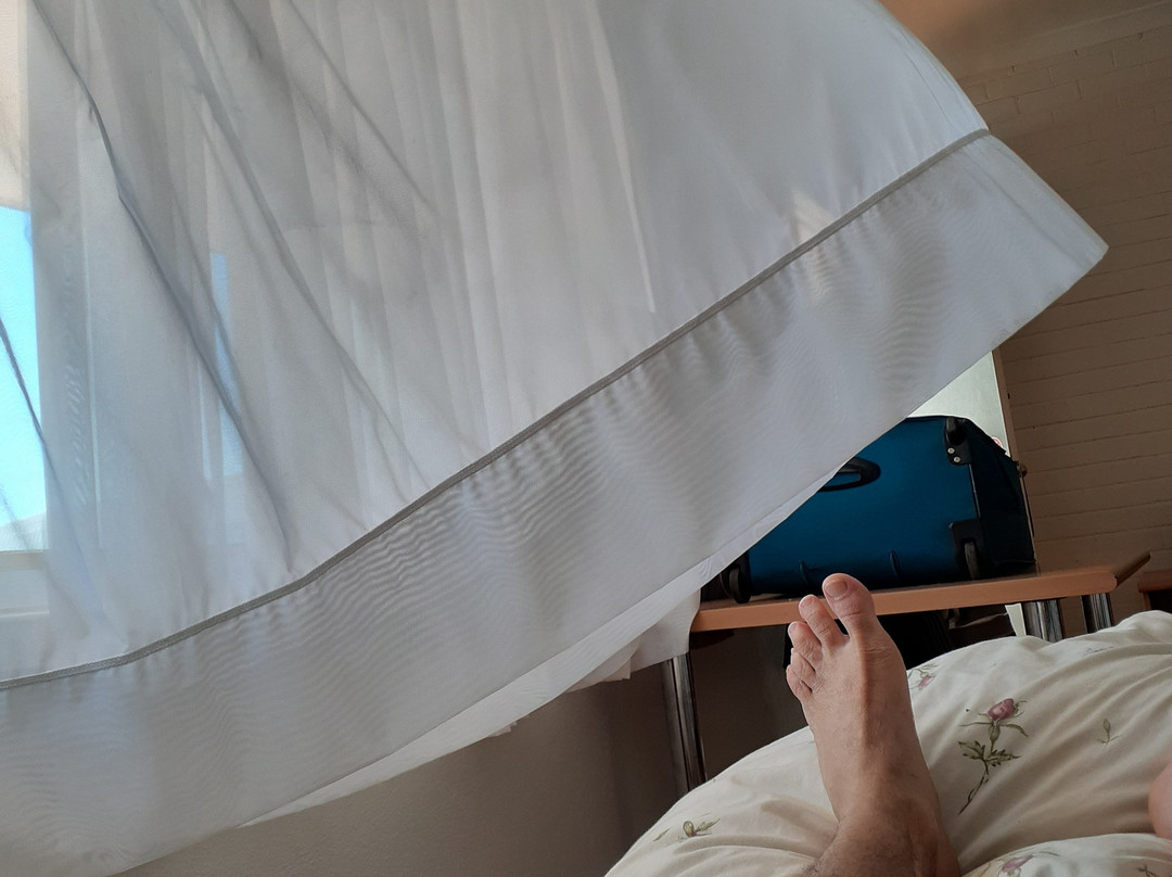 海滨路汽车旅馆主图