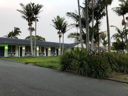 殖民地风格庭院摩托宾馆主图